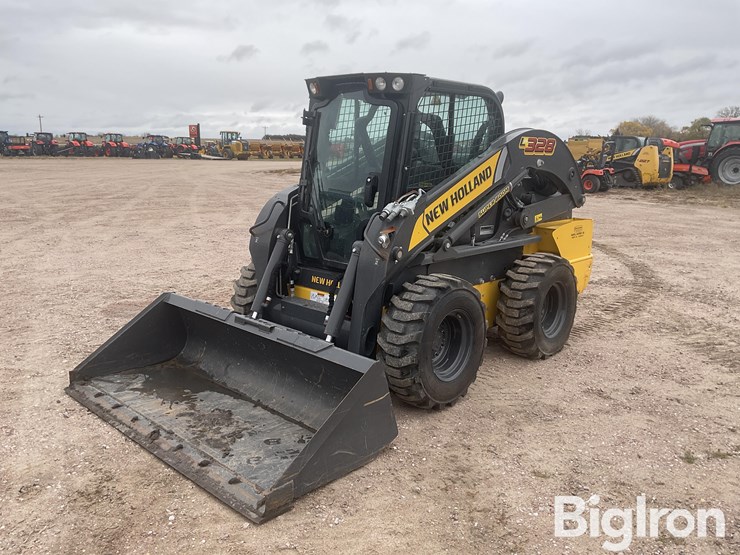 2023-new-holland-l328-image-1