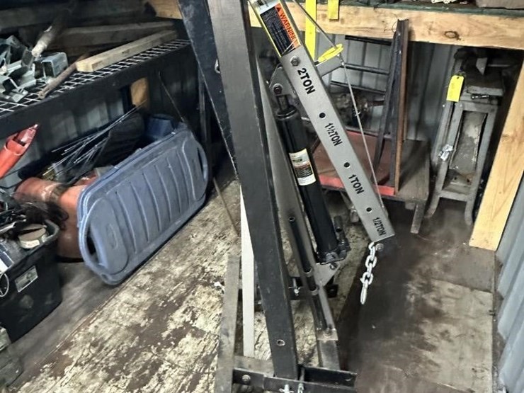 2-ton-engine-hoist-image-1