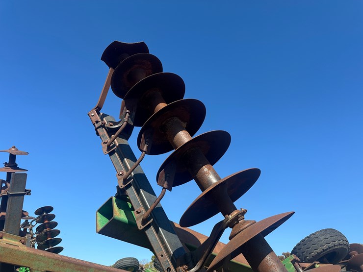 john-deere-30-image-17