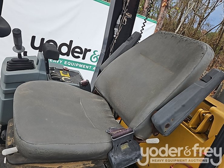 2013-caterpillar-cs44-image-25