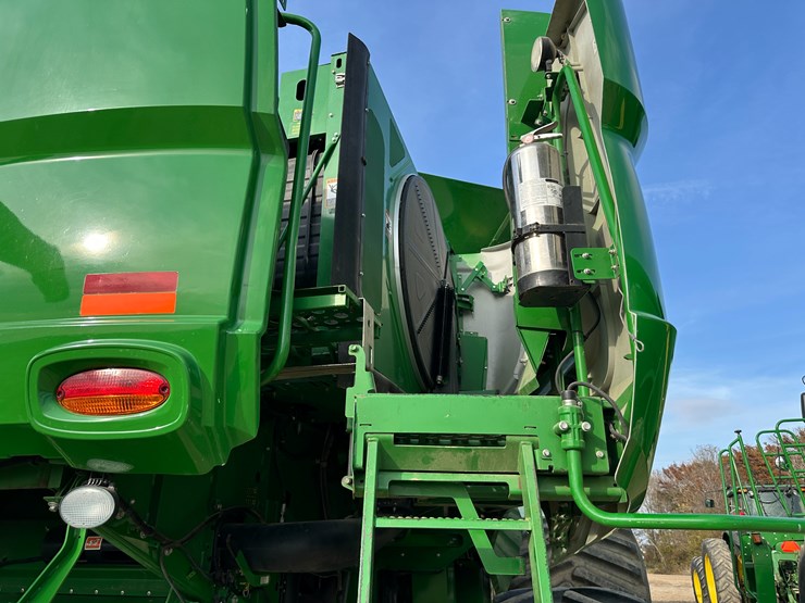 2015-john-deere-s680-image-56