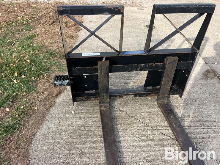 accessories-unlimited-llc-au-01-0500-st-np-step-thru-pallet-fork-image-9