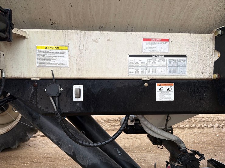 2016-bourgault-3320-66-image-49