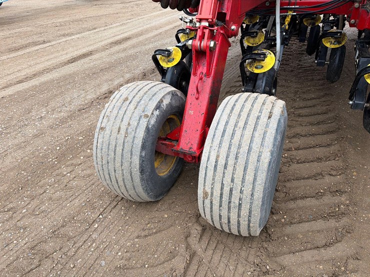 2016-bourgault-3320-66-image-20