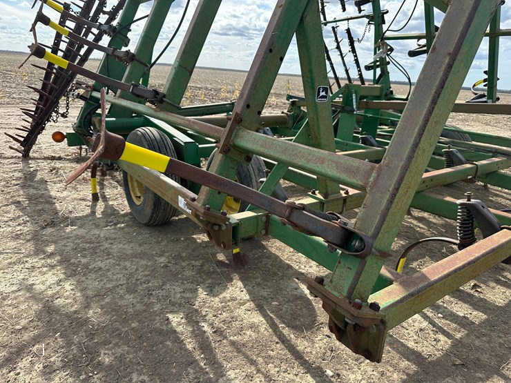 john-deere-38-image-42