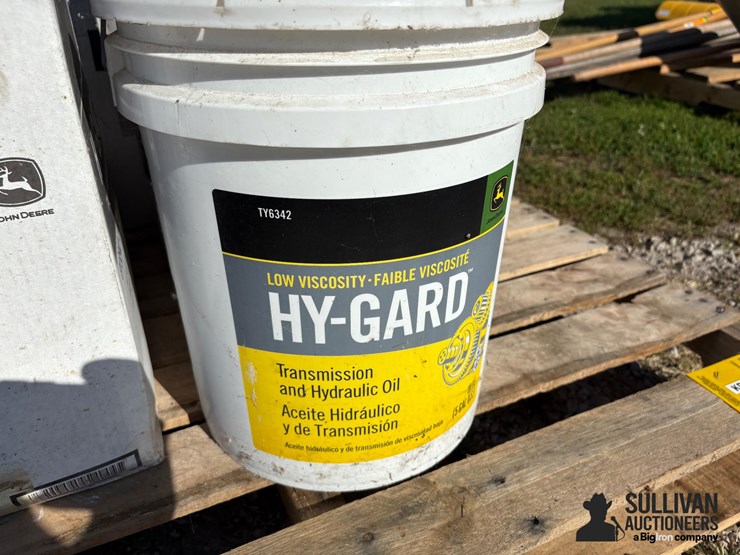 pallet-of-john-deere-hy-gard-hydraulic-oil-image-15