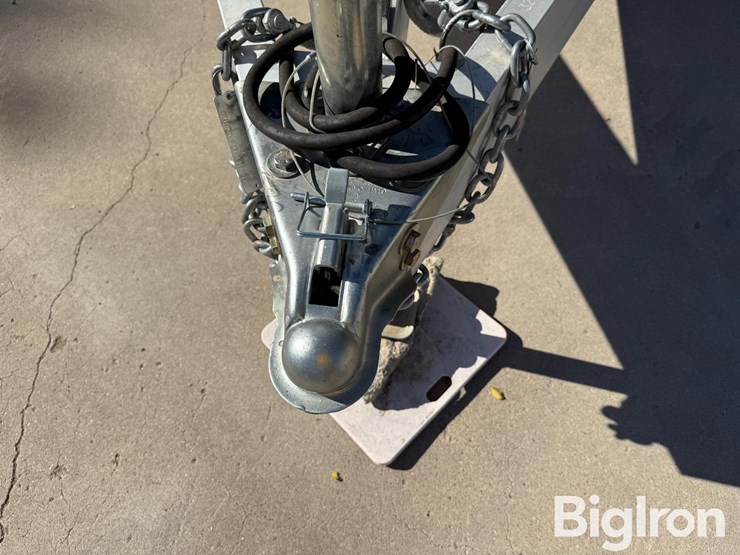 2022-neo-8.5x24-t/a-aluminum-enclosed-trailer-image-11