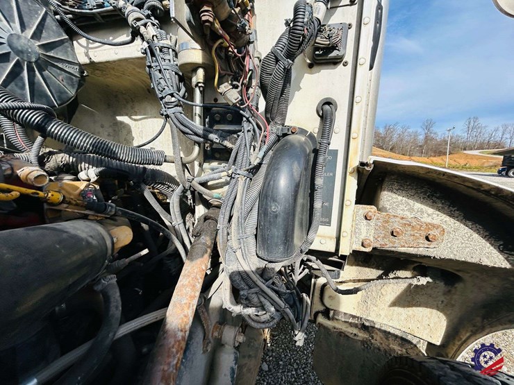 2007-peterbilt-340-image-147