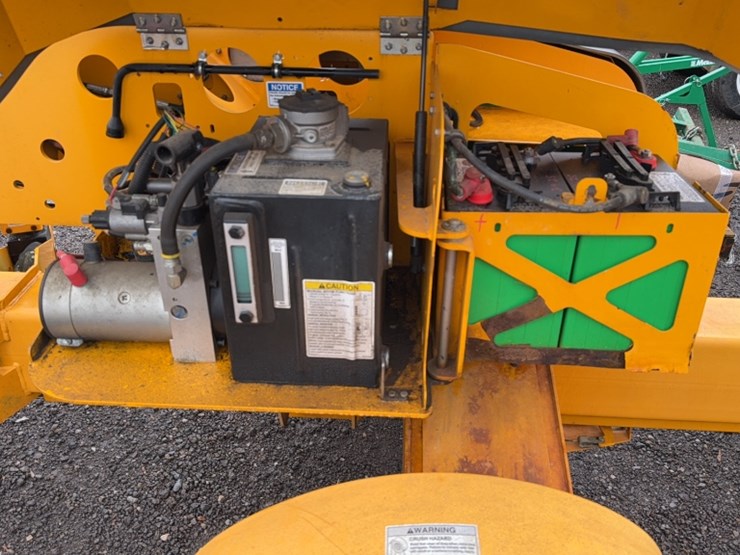 #2068-•-2018-haulotte-3632t-electric-towable-boom-lift-image-5