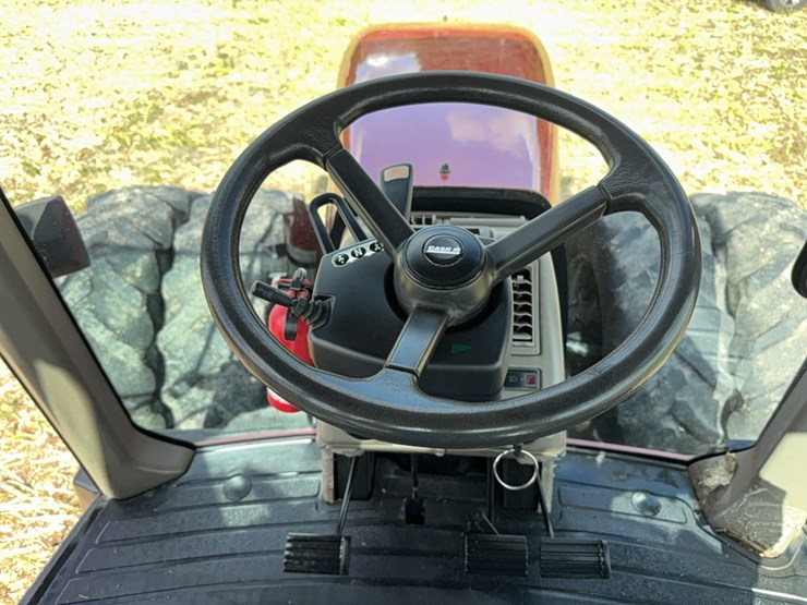 case-ih-magnum-335-image-61