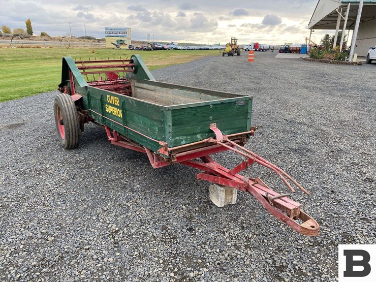 oliver-superior-vintage-manure-spreader-image-7