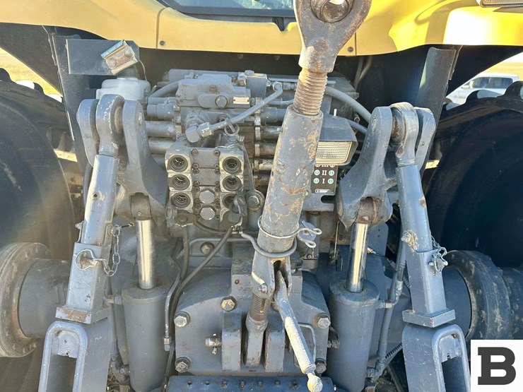 cat-challenger-55-tractor-image-33