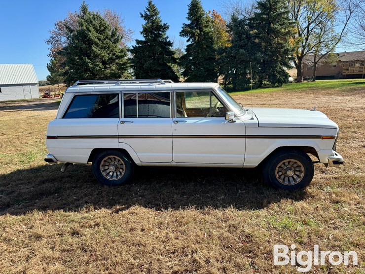 1985-jeep-grand-wagoneer-4x4-suv-image-4