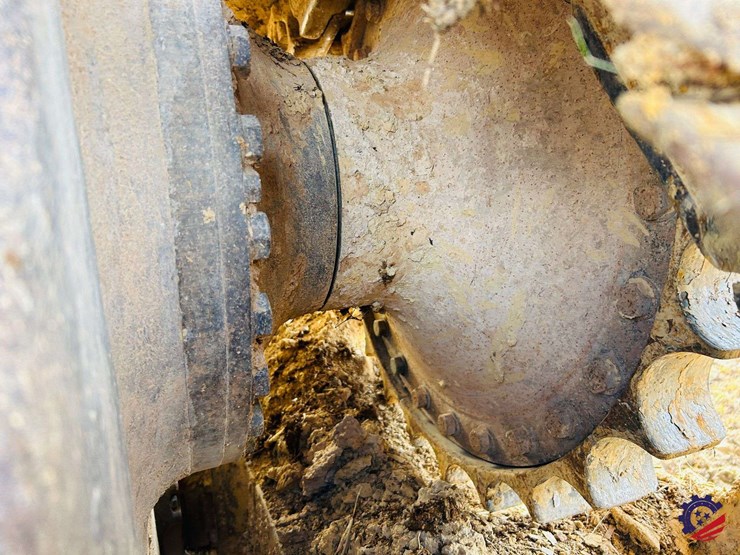 2005-caterpillar-d8t-image-42