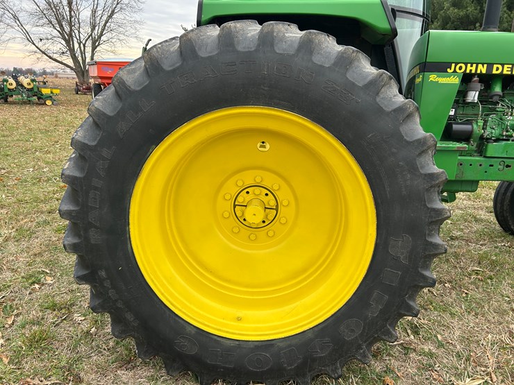 john-deere-4755-image-39