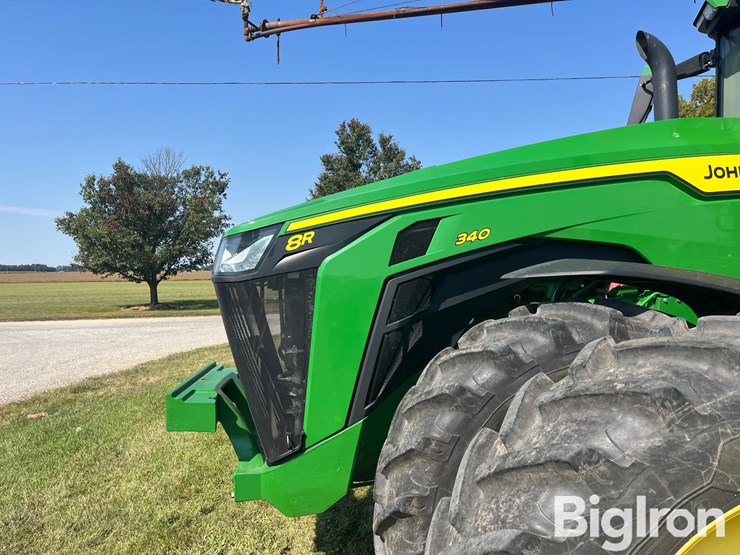 2020-john-deere-8r-340-image-12