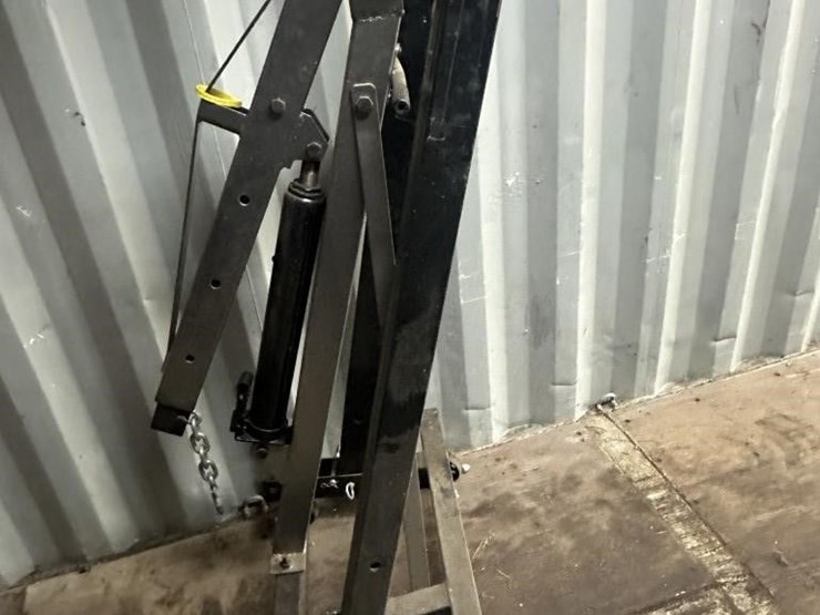 2-ton-engine-hoist-image-3