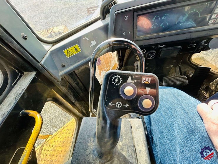 1996-caterpillar-988f-image-100