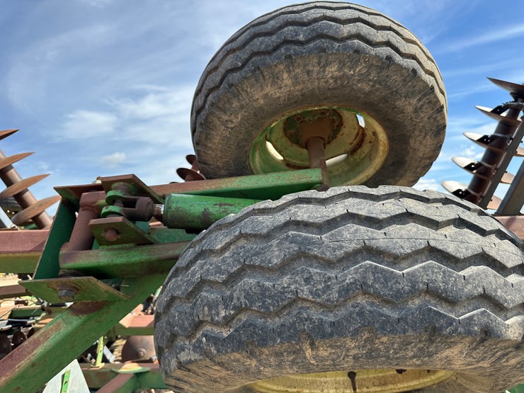 john-deere-635-image-49