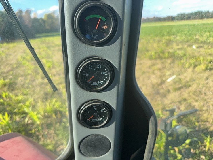 case-ih-3185-patriot-sprayer-image-121