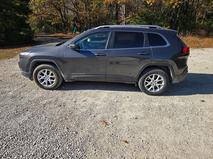 2016-jeep-cherokee-image-7