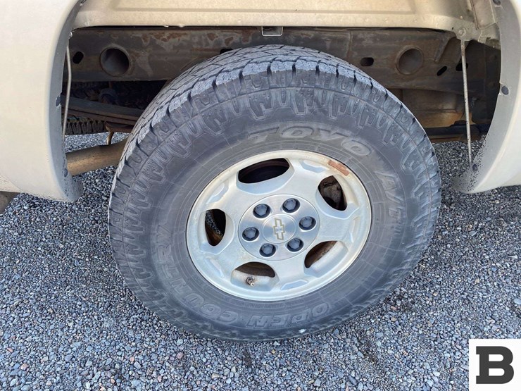 2004-chevrolet-silverado-1500-image-19