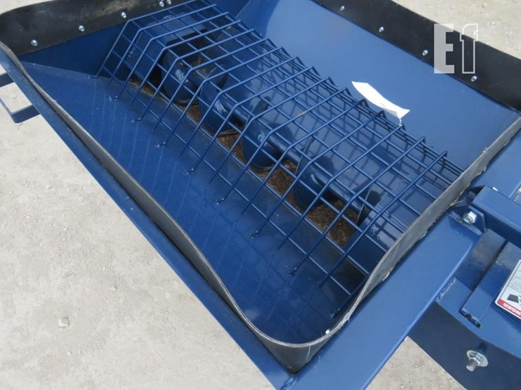 harvest-international-t832-image-10