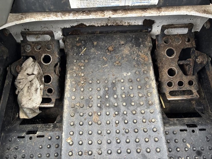 2019-bobcat-s630-image-29