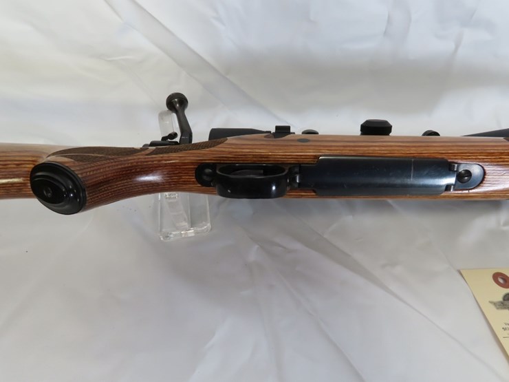 winchester-model-70-feather-weight-sa-.223-rem-bolt-action-rifle-image-11