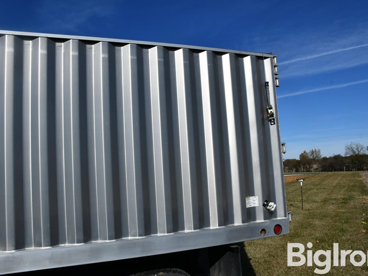 2006-international-8600-image-18