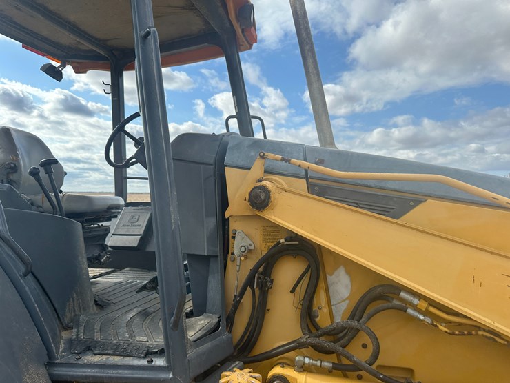 deere-310sg-image-52