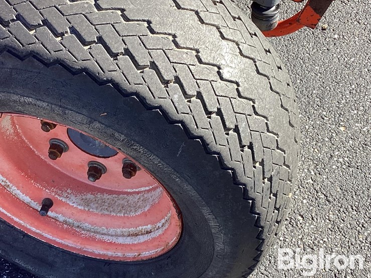 kubota-b7100hsd-image-13