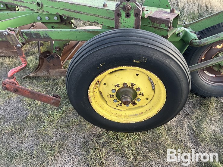 john-deere-7-image-19