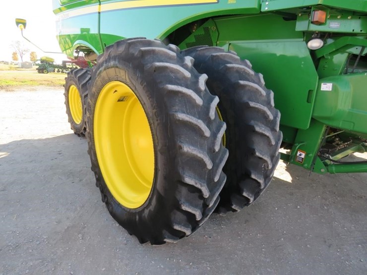 2012-john-deere-s660-image-16