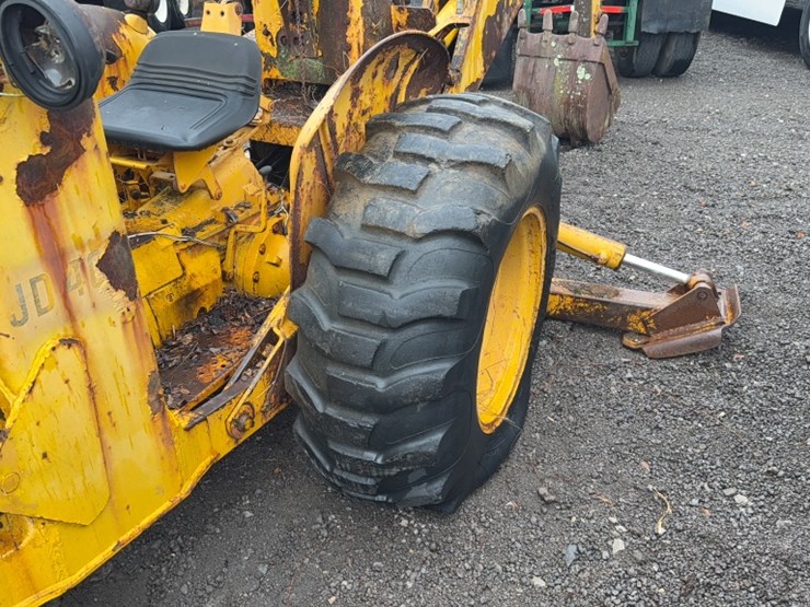 john-deere-400-image-12