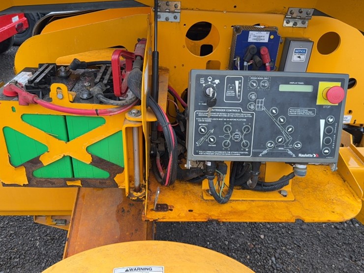 #2068-•-2018-haulotte-3632t-electric-towable-boom-lift-image-11