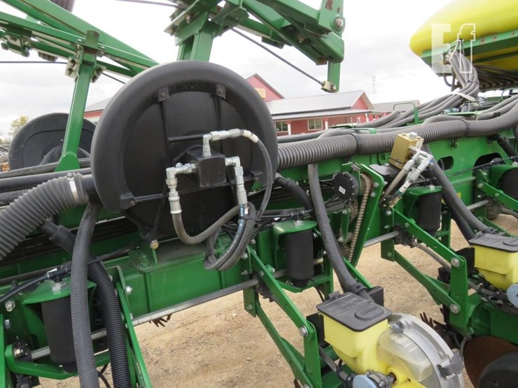 2012-john-deere-1770nt-image-15