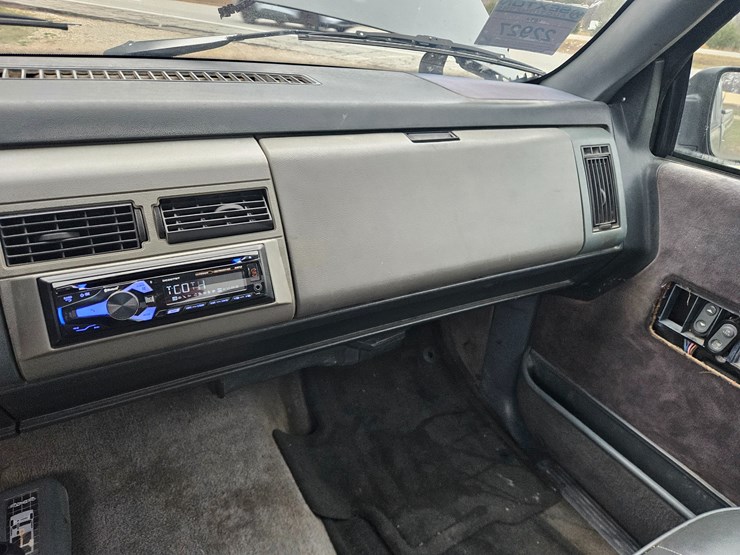 1990-chevrolet-k1500-image-36