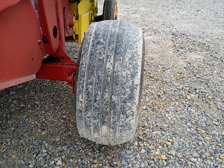 new-holland-678-image-32