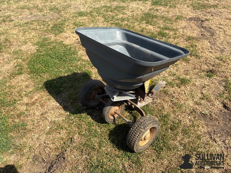 pull-type-yard-spreader-image-5