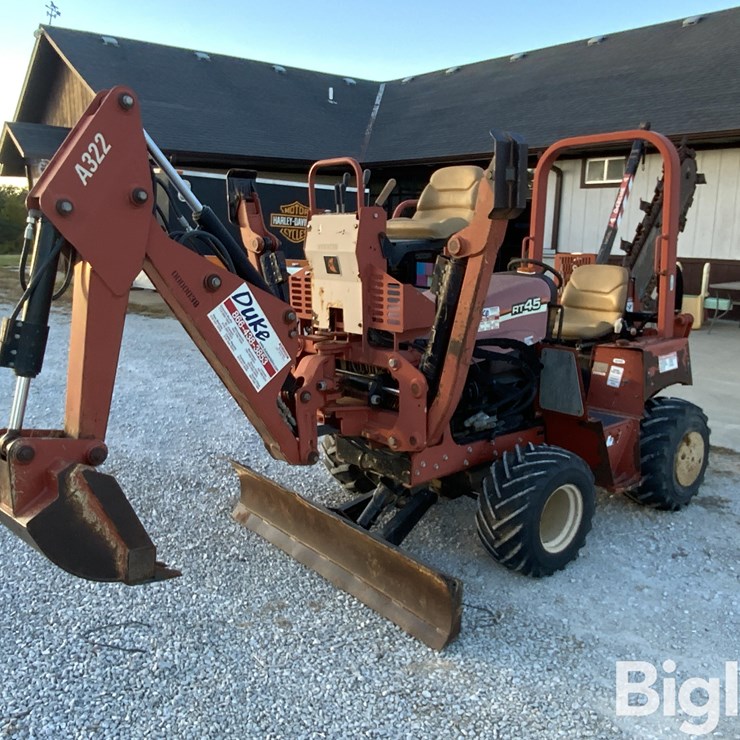 2010 DITCH WITCH RT45