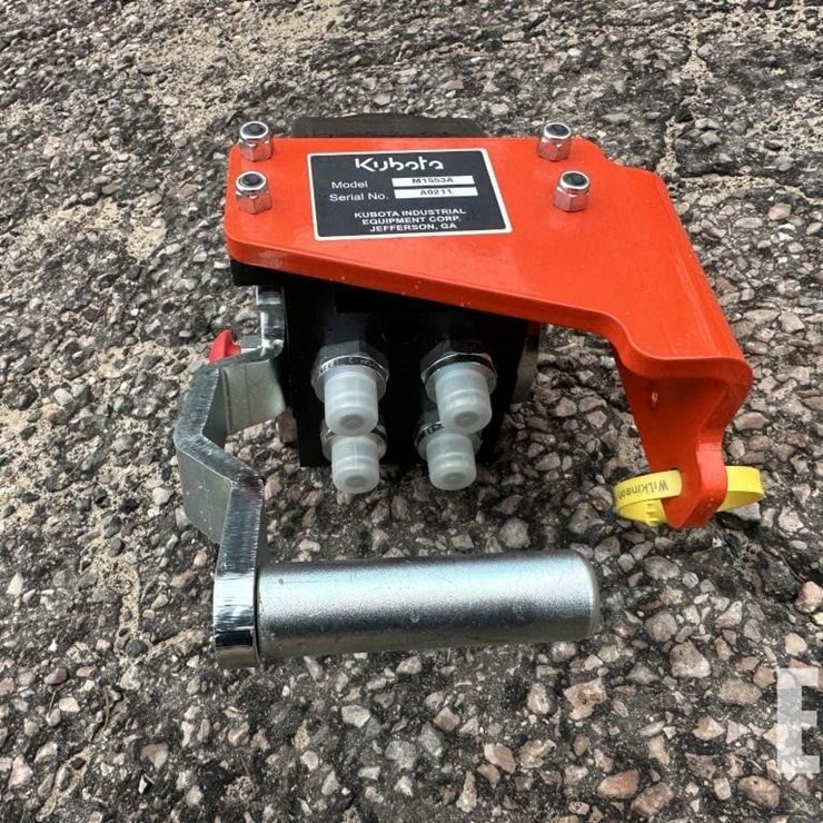 KUBOTA HYDRAULIC CONTROL