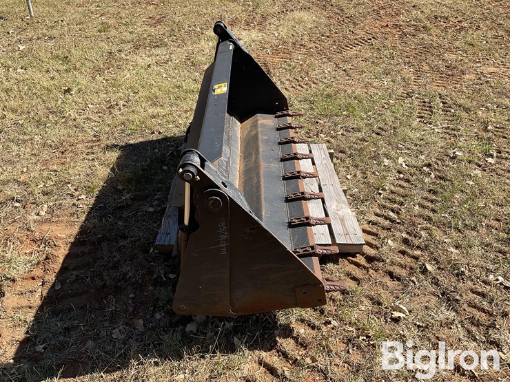 jcb-m335-4-in-1-loader-bucket-image-4