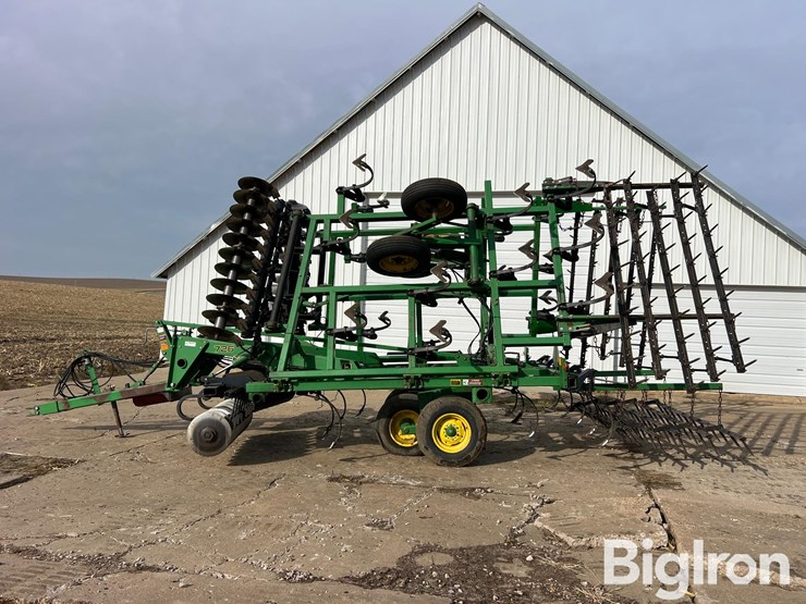 john-deere-726-image-8