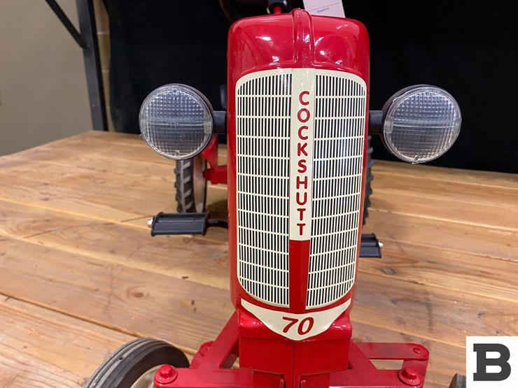 cockshutt-70-toy-pedal-tractor-image-9