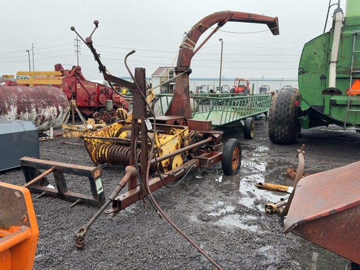 new-holland-717-image-1