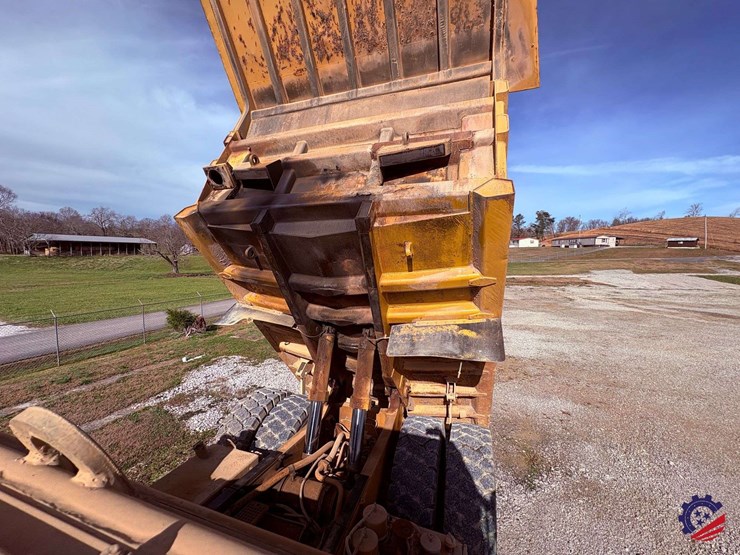 1990-caterpillar-769c-image-87