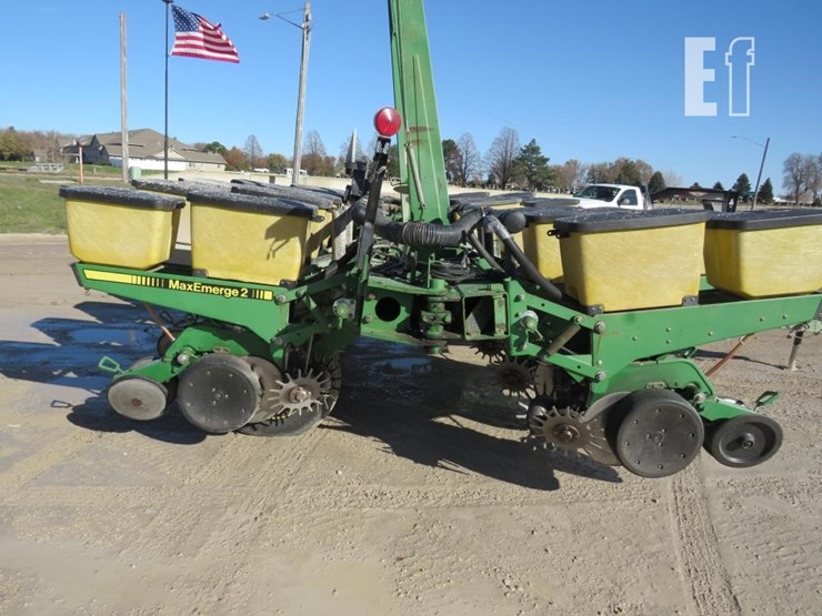 john-deere-7200-image-7