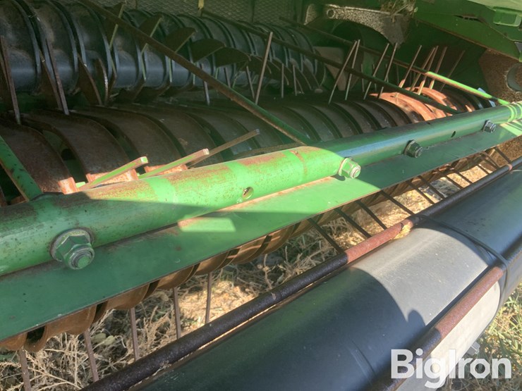 2012-john-deere-568-image-19