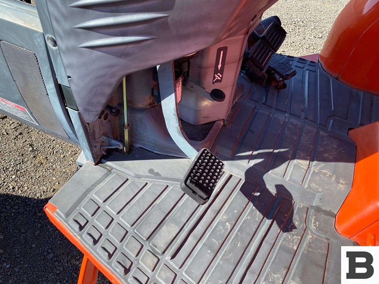 kubota-l4240d-tractor-image-43